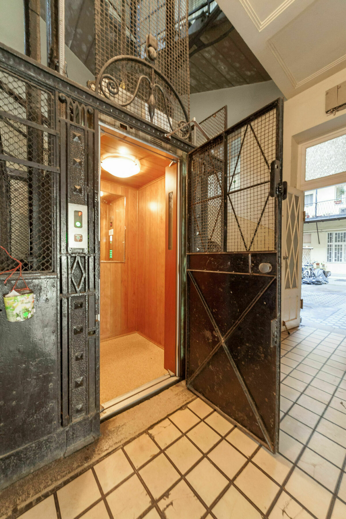 Tatra 4 Studios Budapest Exteriör bild